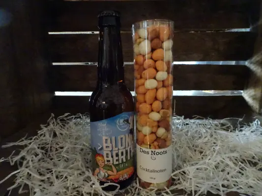 Productfoto Des Noots Pinda & Rozijnen koker
