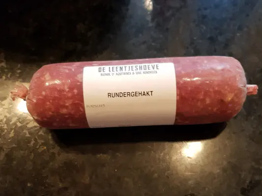 Productfoto Leentjes luxe rundergehakt (ca 250 gram per rolletje)