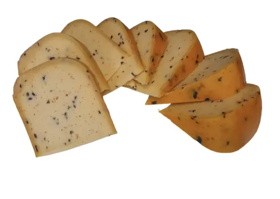 Productfoto Kaas met olijf, tomaat, knoflook kruiden