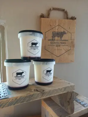 Productfoto Yoghurt Aardbei/vanille/mandarijn