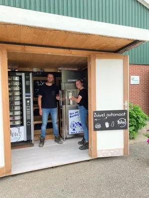 Afbeelding Wou! Zuivelautomaat, Melk- en IJstap