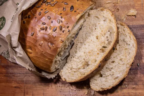 Productfoto Vers brood van de lokale bakker