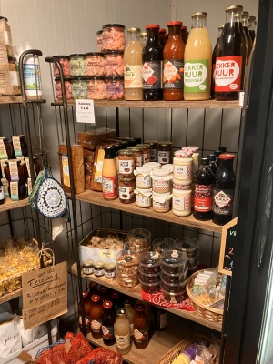 Productfoto Bakmix, thee, chocolade, jams en sap