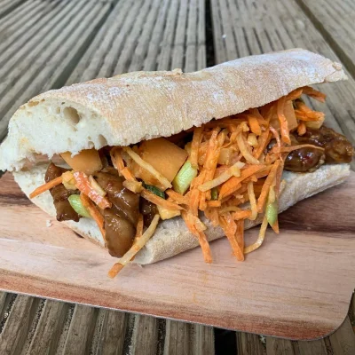 Productfoto Broodje Kip & Oranjesalade