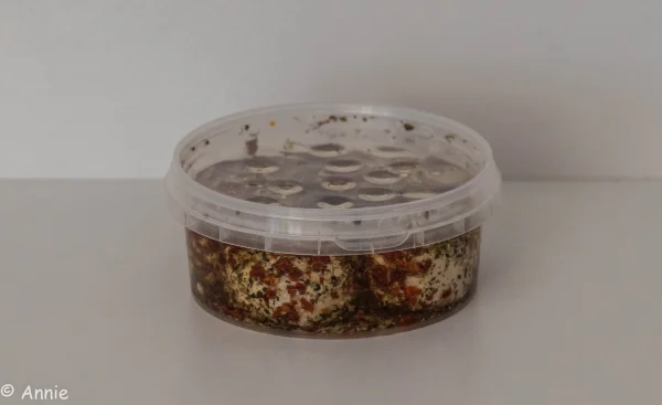 Productfoto Geitenkaas in olie met kruiden
