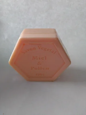 Productfoto Honingzeep met pollen