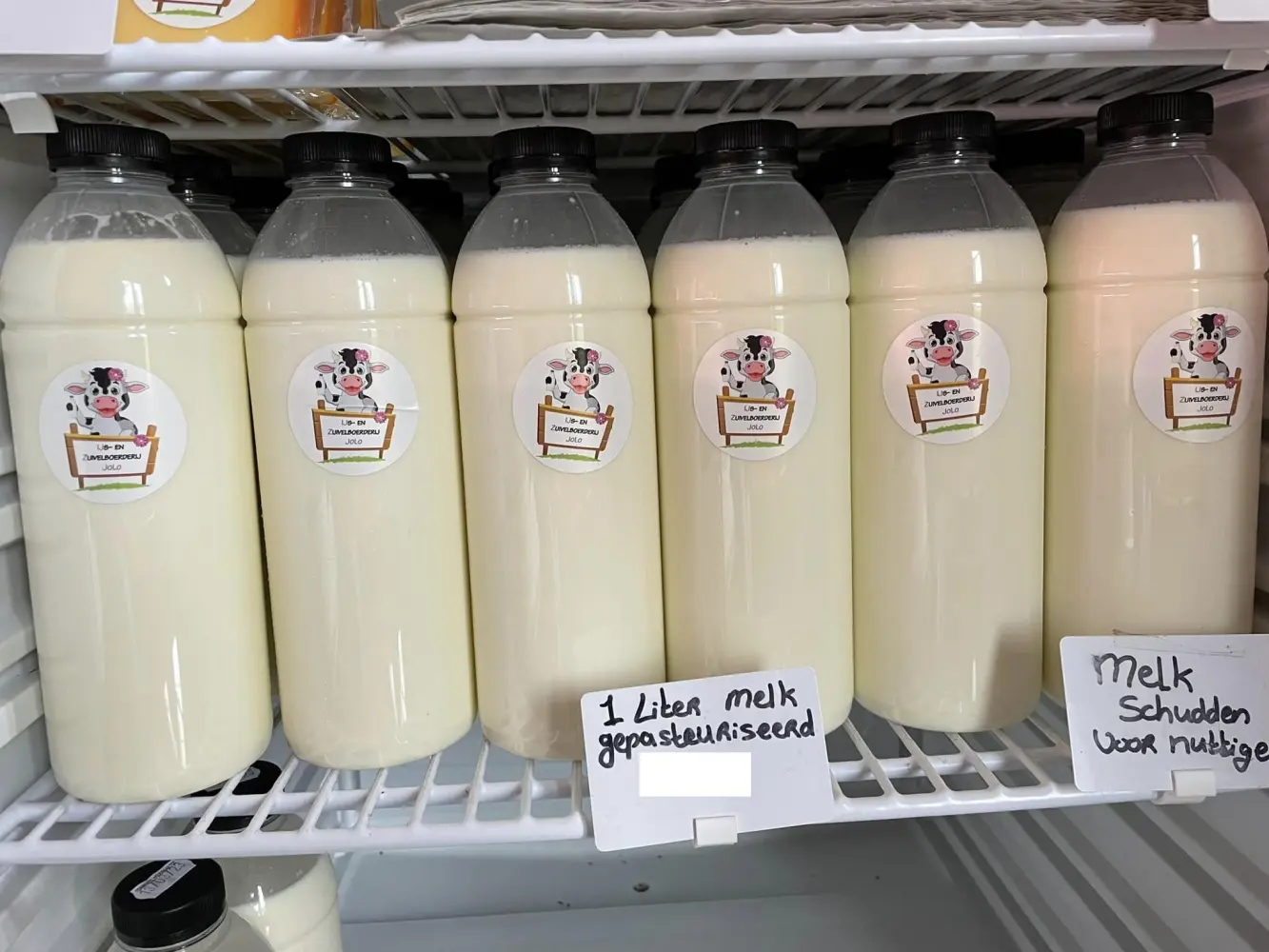 Gepasteuriseerde melk bij de boer - IJs- en Zuivelboerderij JoLo