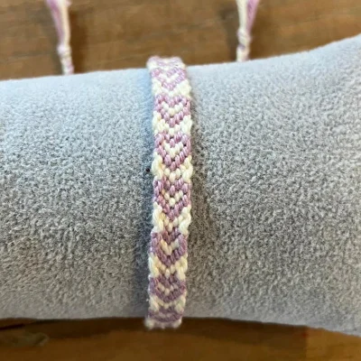 Productfoto Geknoopte armband - hartjes, lila