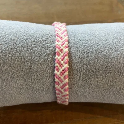 Productfoto Geknoopte armband - roze, wit