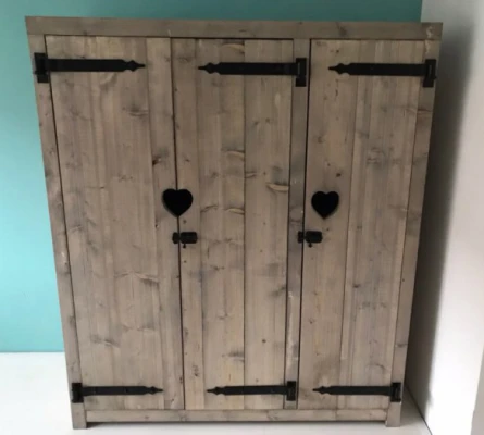 Productfoto Steigerhouten 3-deurs kast