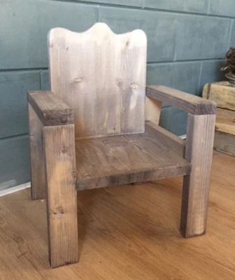 Productfoto Steigerhouten kinderstoeltje