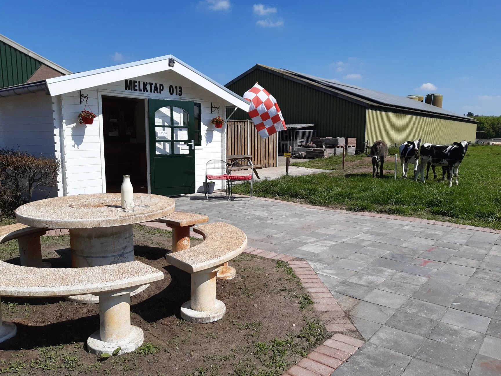 MELKTAP 013 - Melktap in Tilburg