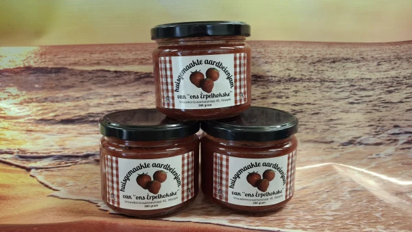 Productfoto HUISGEMAAKTE aardbeienjam 280 gram