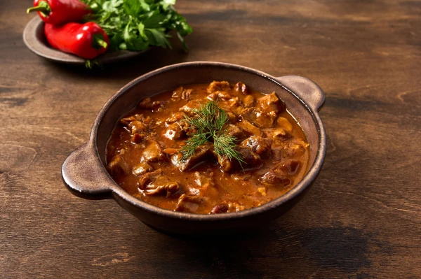 Productfoto Traditionele Goulash soep