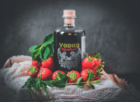 Productfoto Vodka Aardbei Munt Organic 0,50L