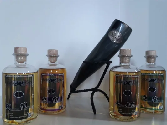 Productfoto Drinkhoorn 0.20L & 0.50L met staander 6 personen