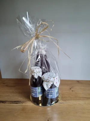 Productfoto Pakket blauwe bessen jam, saus en sap