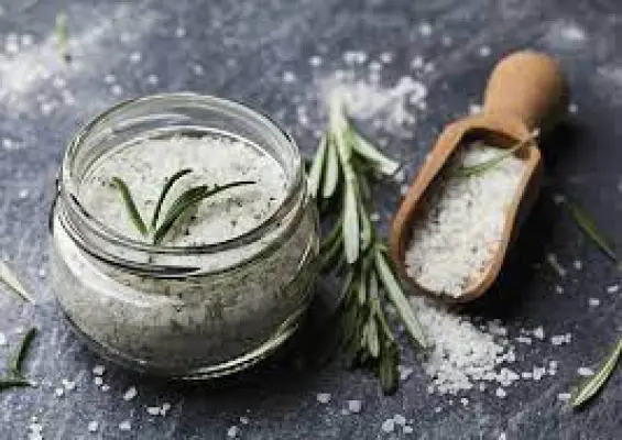 Productfoto Keltisch kruidenzout  met rozemarijn in potje van 100 gram